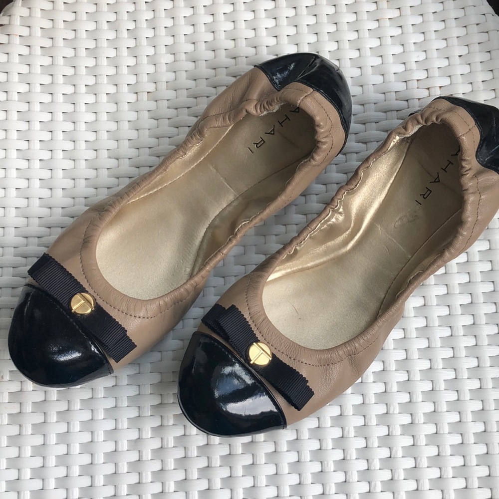 Tahari shoes